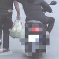 買菜遇飛車搶劫！騎士硬扯路人脖「10萬金鍊」 逃北市遭警追緝