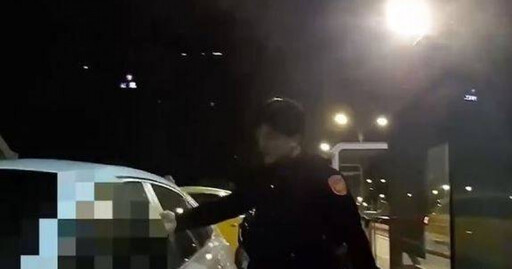 開到睡著!駕駛「綠燈未起步」遭警拍窗叫醒 車內藏安毒慘了