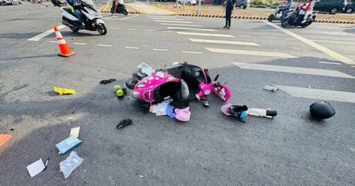 高雄大寮闖紅燈玩命騎士擦撞2機車 騎士竟當場徒步逃逸