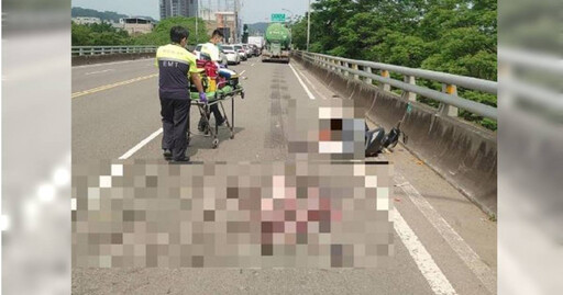 驚悚一幕!竹東機車碰撞槽車「捲車底」 騎士屍首分離慘斷魂
