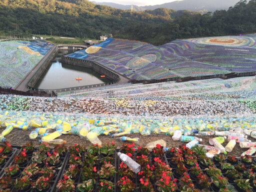 總裁槓總裁3/豬哥亮、余苑綺長眠在此 最美墓園變樂園還得金氏紀錄