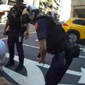 砍到刀都斷了！不滿遭追討債務 男掏水果刀怒砍兄弟檔遭捕