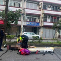 基隆16歲少年無照飆速 撞分隔島慘死載客重傷