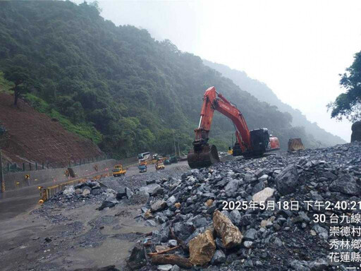 花蓮豪雨狂炸傳土石流災情 「電車線斷、水淹軌道」新自強號卡途中