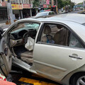 三峽重大車禍…7旬翁開車暴衝北大國小旁「釀4命危」 目擊者還原現場：嚇死