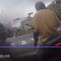暴衝140m！三峽車禍恐攻式撞擊瞬間曝 「騎士載孩被撞飛」安全帽噴半空