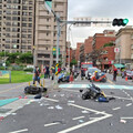 快訊／北大國小前嚴重車禍釀16傷4命危 3人送醫不治