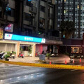 台南瓦斯異味驚動全區！永康中正北路封路戒備 麥當勞、髮廊緊急疏散中