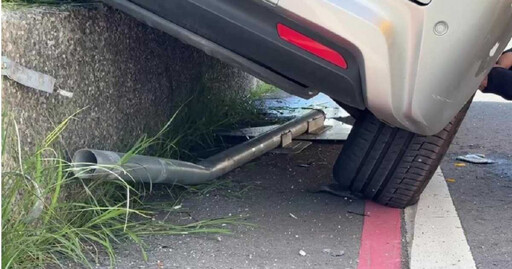 BMW台東逆向撞上邊坡卡水溝 路人稱畫面高難度宛如拍片