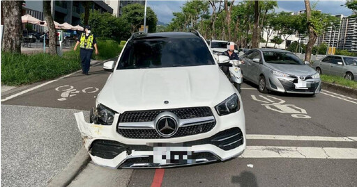 台中51歲男租賓士車 酒駕「衝撞23車」整排倒光