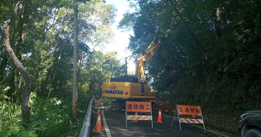南橫公路梅山段路基下滑 雙向中斷封閉估17日搶通