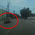 沙鹿雙三寶無照逆向撞鬼切騎士 重機騎士撞電桿爆頭身亡