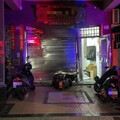 高雄茶行收舖遇10人持刀棍砍人砸店 疑因200萬債務糾紛