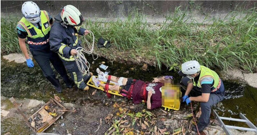 彰化婦騎車直衝大排！路人聽哀號聲查看嚇壞 她全身擦挫傷被救出