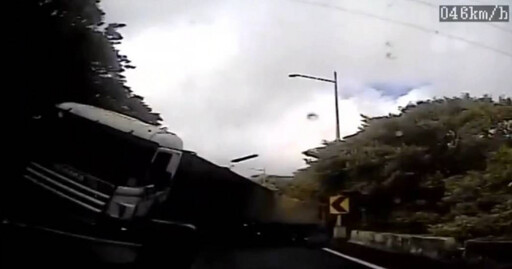 逃無可逃！聯結車早出狀況 國光客運行車記錄器曝光