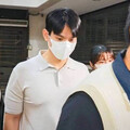 前綠推中心副執行長遭搜索「手機丟窗外」 小英男孩鄭亦麟嗆：知道我背後是誰？