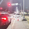 中壢男酒駕撞斷電桿 車頭全毀酒測值爆表0.91