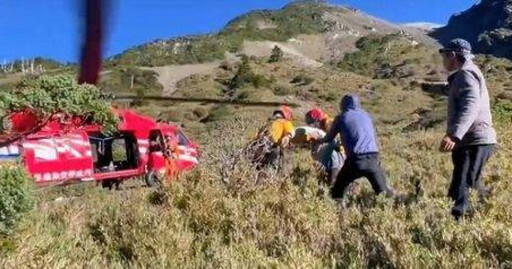 37歲男子登南湖大山高山症發作 黑鷹直升機緊急後送