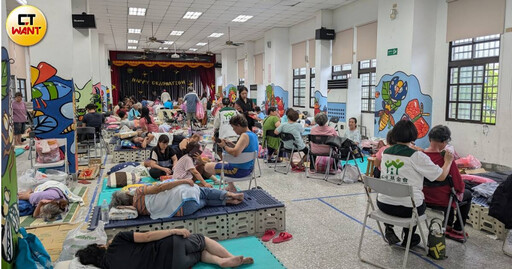 光復市區遭黑泥吞沒！600災民湧大進國小 現在最缺洗澡車