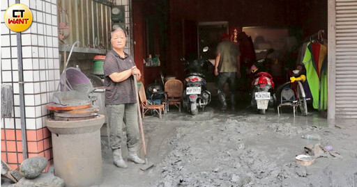 光復市區遭黑泥吞沒！阿嬤拉老伴急逃全身傷 她哽咽：家都沒了