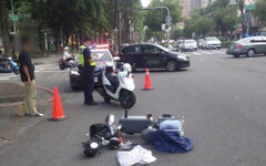 無照駕駛17歲少年撞上85歲女騎士 頭部重創送醫急救