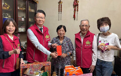 更生保護會中秋送暖！ 檢察長親送蛋黃酥慰問更生家庭