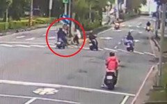 淡水7旬婦騎YouBike過斑馬線遭機車撞傷 因「1原因」仍挨罰