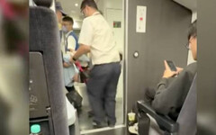 婦人台鐵「佔座拒補票」被抬下車隔天竟又犯 網怒：該黑名單她