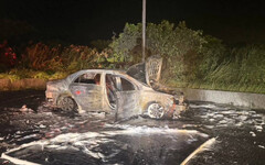 新北驚傳火燒車！31歲男駕駛燒燙傷送醫 疑車內縱火輕生