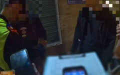 新北耶誕城開城6天驚見「3未成年藏毒」 20歲工人帶毒咖啡包也落網