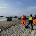 台東海邊驚見40歲女子陳屍礁石 現場留有機車、手機死因待查