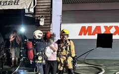 快訊/彰化市區凌晨惡火！輪胎行遭祝融10人遭嗆傷 7旬翁加護病房觀察