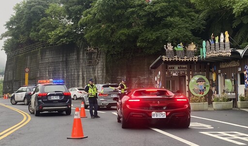 新北平溪106縣道車輛聚集競駛 警防飆勤務取締違規近百件