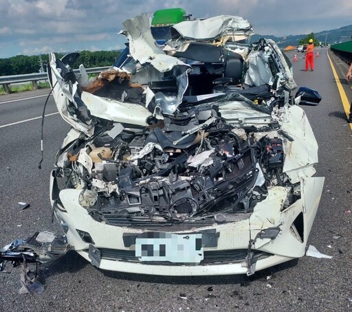 影/台南20歲阿兵哥騎車回營區...突打滑慘捲混凝土車底！ 搶救多時仍回天乏術