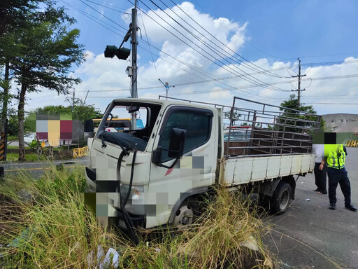 快訊/嘉義新港救護車出勤「反撞車」 2消防員、司機全送醫