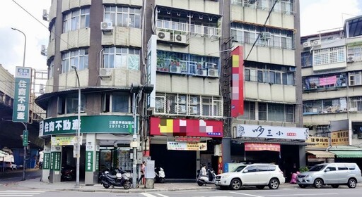 快訊/新北高中生麵店廁所待太久 開門驚見無呼吸心跳送醫救回