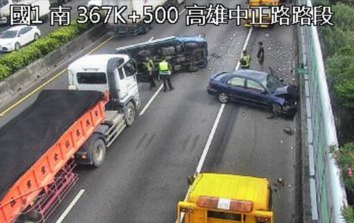 快訊/國1砂石車2小車撞一團！小貨車橫躺路中 15歲少女受傷