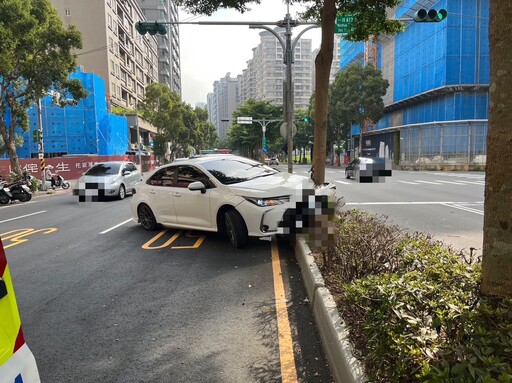 影/林口自撞分隔島「輕熟女消失」前科一大串！ 車上找到海洛因