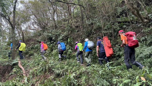 快訊/新北平溪淡蘭古道蜂螫意外 3登山客受傷警消趕赴救援