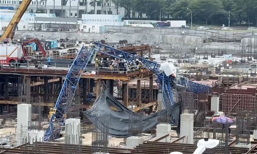 玄！高雄三井工地「沒吊料」吊臂突折斷砸死人 目擊工人：要拜拜了