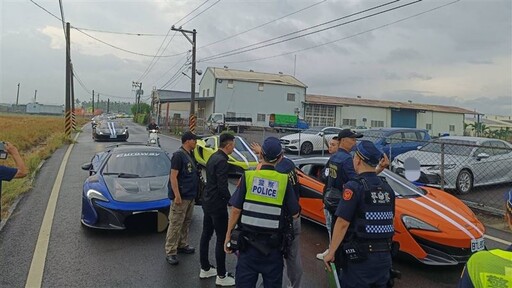 快訊/送鴨頭最後一程！上億超跑車隊南下直奔告別式現場 「超跑巷」再現