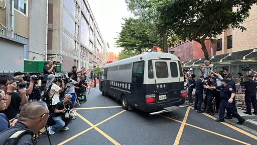 快訊/柯文哲羈押禁見囚車1830抵達土城看守所 警方出動90警力戒備