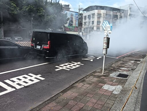 影/玩命！中和男開假車牌BMW連撞3車爆胎 被拖出逮捕辯：吃安眠藥恍神