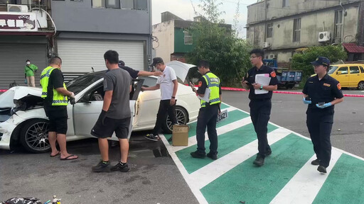 快訊/還淡定在死者身旁抽菸！賓士屁孩國中前撞死人 被搜出槍跟「喪屍菸彈」