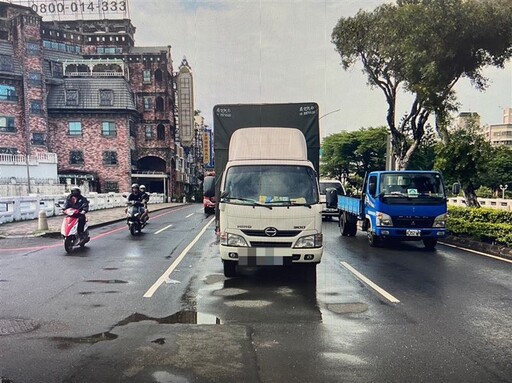 影/打P檔後昏迷！安平貨車停快車道「司機詭異側躺」 疑心梗猝死