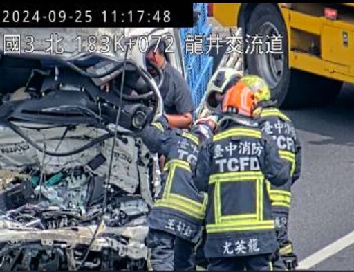 快訊/國3南向龍井路段2車追撞車禍！「駕駛頭部遭方向盤卡勒」驚悚畫面曝