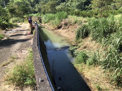 快訊/悚！嘉義翁突倒溝渠「旁有割草機」送醫亡 死因待查