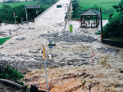 不斷更新/山陀兒坍方災情！台九丁16公里處土石流「雙向道路中斷」