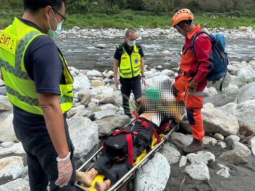 快訊/台中和平雙載遭擦撞 60歲男噴墜大甲溪慘死、女重傷