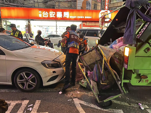 台南爆重大車禍！賓士男直撞垃圾車 疑「未注意車前狀況」7人受傷送醫